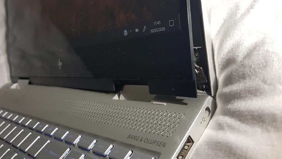 Professional HP laptop hinge repair